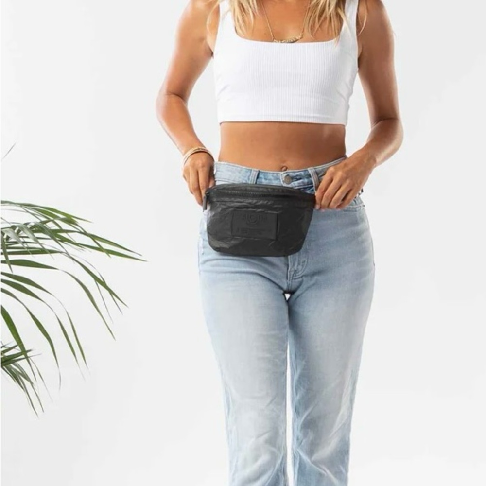 ALOHA Black Belt Bag - UNISEX